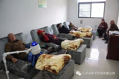 射阳县媒体记者聚焦新洋居家养老服务站 探索社区养老新模式